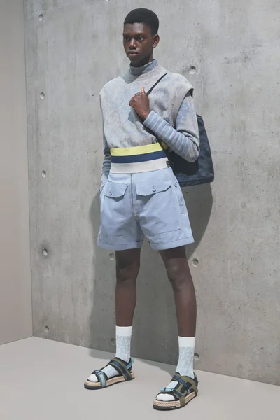 Look 15